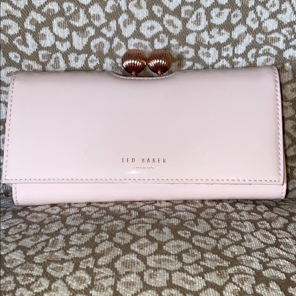 🎀Ted Baker pink shiny clutch/wallet 🎀